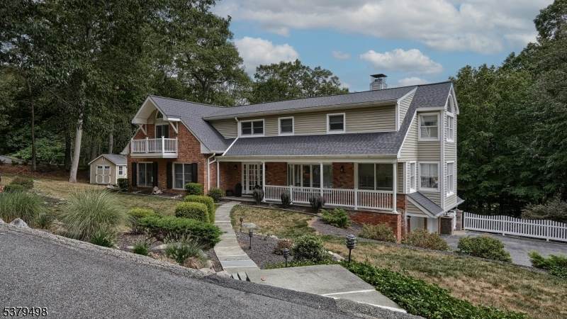 8 Briarcliff Ter - Photo 1