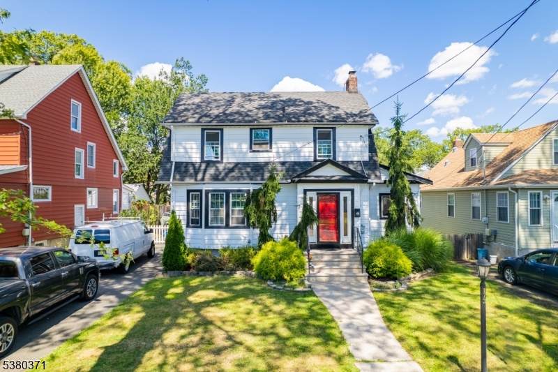 173 E Webster Ave - Photo 1