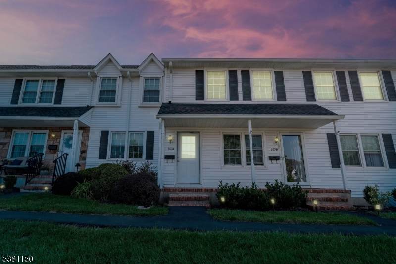 903 A Marlborough Common - Photo 1