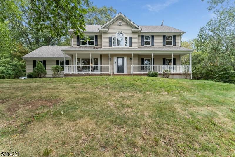 18 Bridle Path Dr - Photo 1