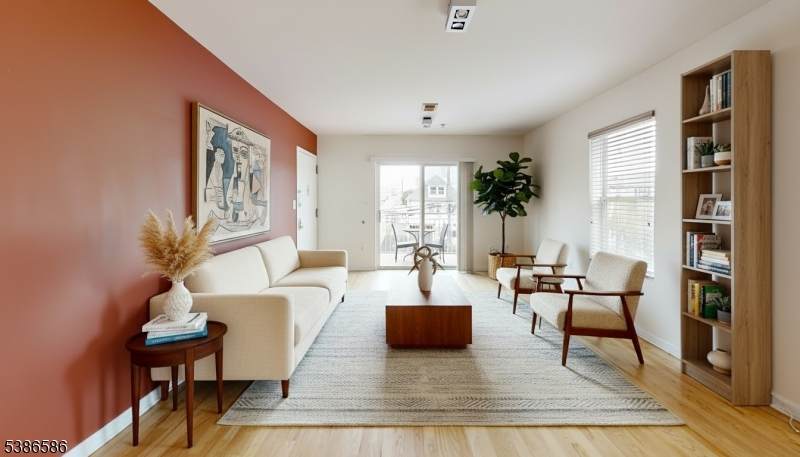 534 Maple Ave - Photo 1