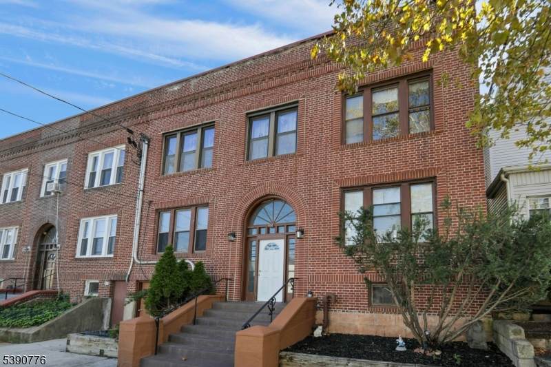 452 Avenue E - Photo 1