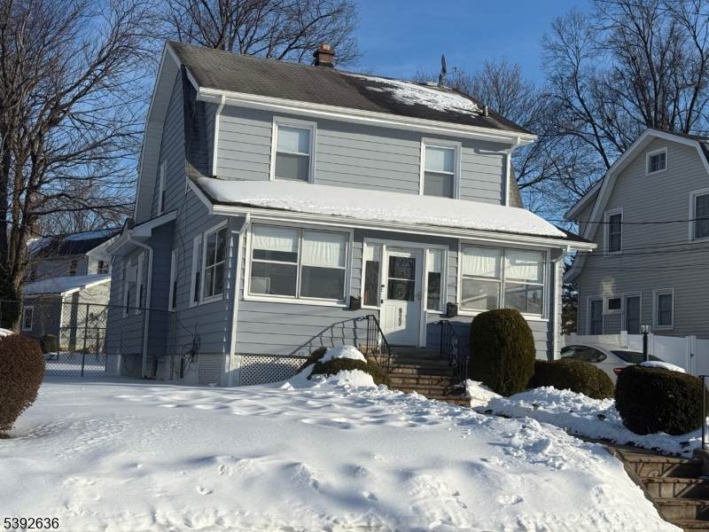 927 S Park Ter - Photo 1