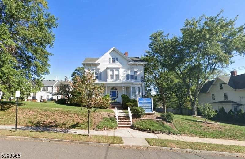 11 E Cliff St - Photo 1