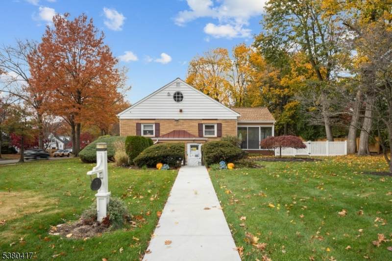 74 Ridgewood Ave - Photo 1