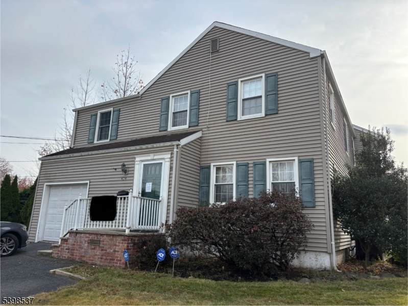 434 W Inman Ave - Photo 1