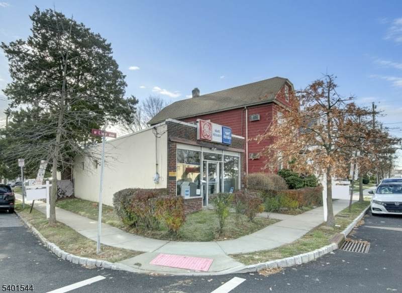 286 W Clay Ave - Photo 1