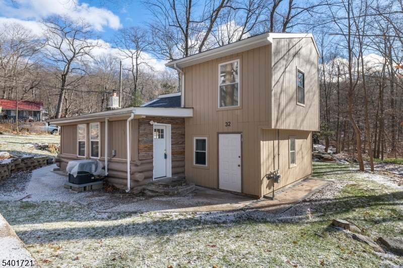 32 E Park Dr - Photo 1
