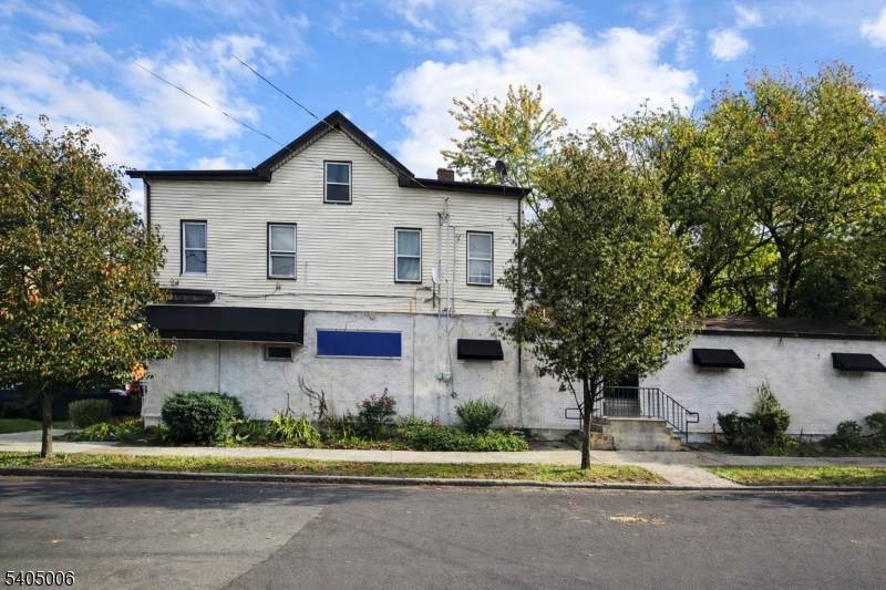 80 Montgomery St - Photo 1