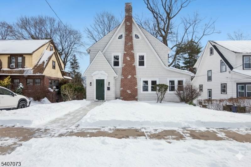 22 Dartmouth Rd - Photo 1