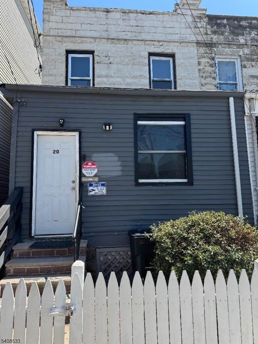 20 Willoughby St - Photo 1