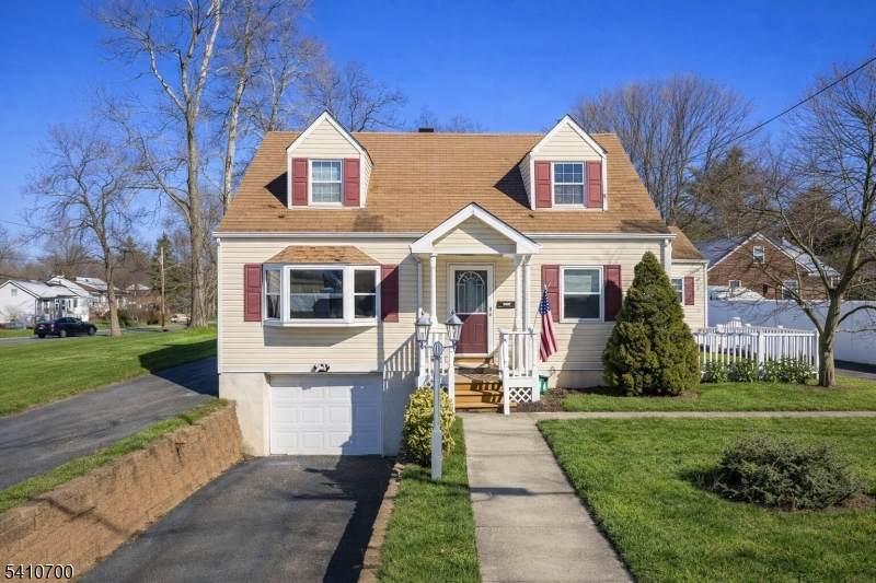 492 Eagle Rock Ave - Photo 1
