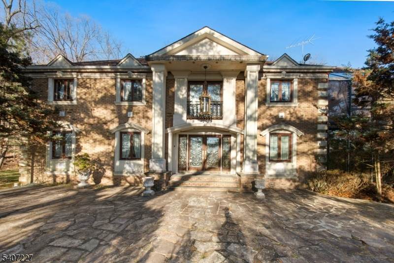 12 E Saddle River Rd - Photo 1