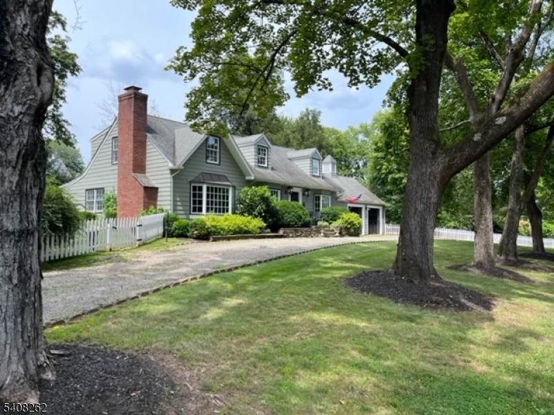 11 Miller Ave - Photo 1