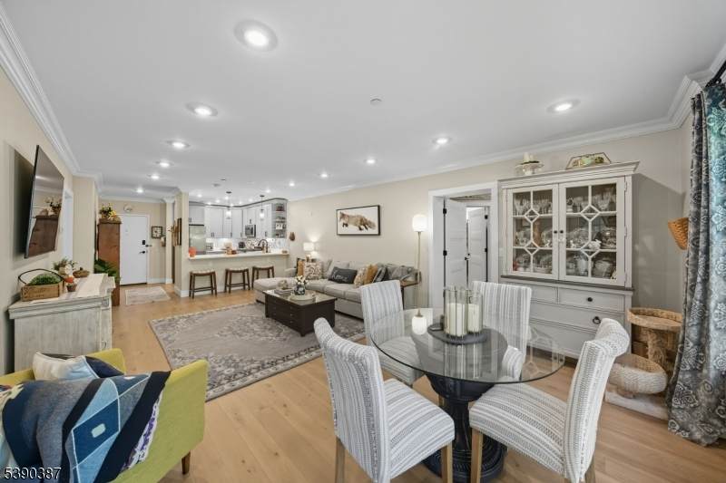 208 Fischer Ct - Photo 1