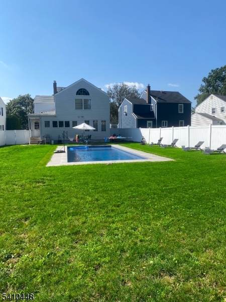 437 Bailey Ave - Photo 1