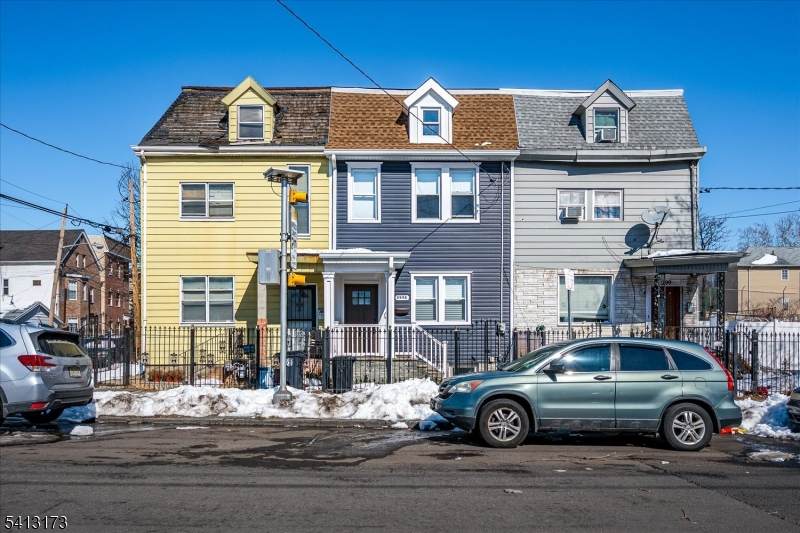 299 7Th Ave - Photo 1