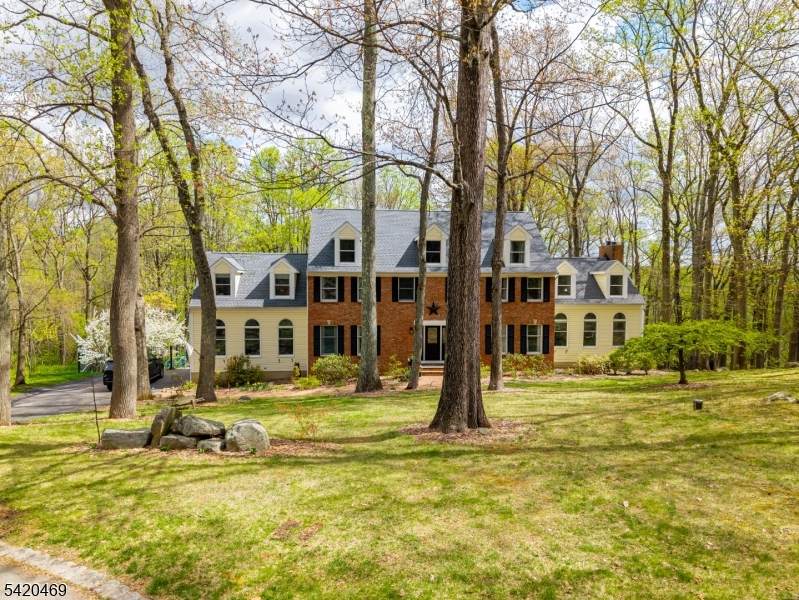 122 Forest Dr - Photo 1