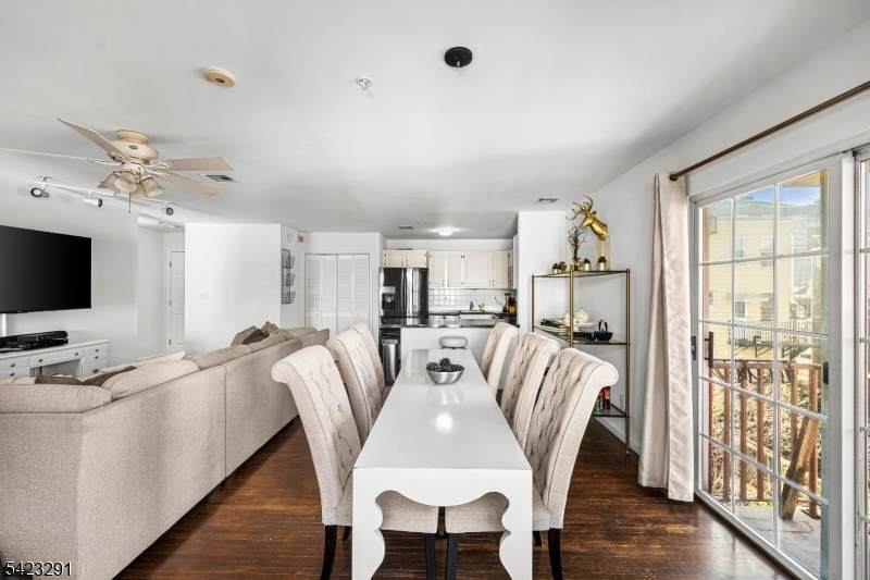 84 Union St - Photo 1