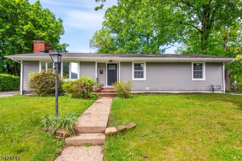 8 Wilcox Ave - Photo 1