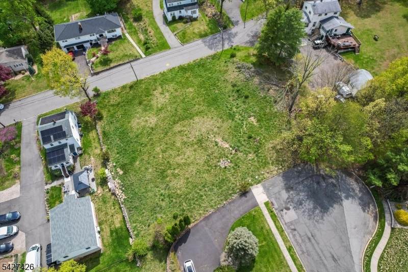 84 Roosevelt Ave - Photo 1