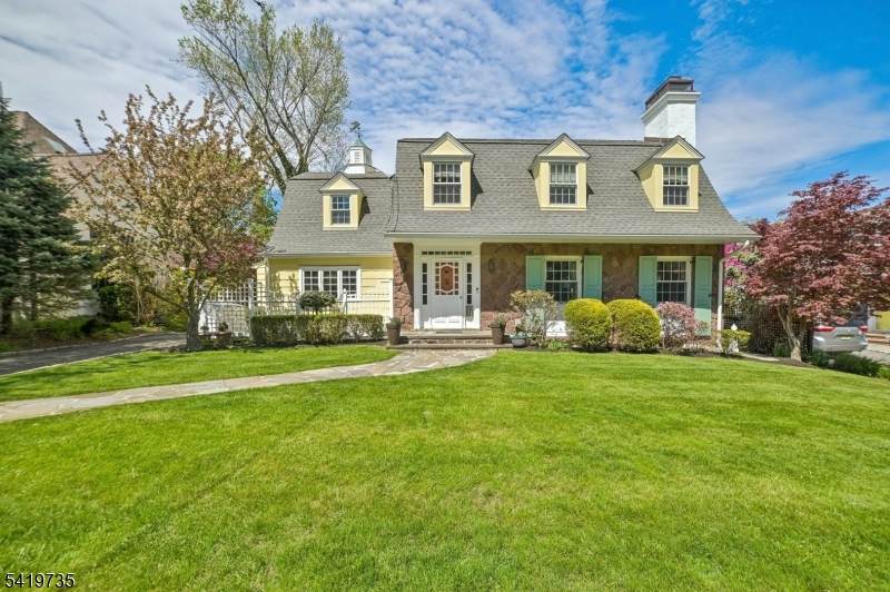 11 Hawthorne Road - Photo 1