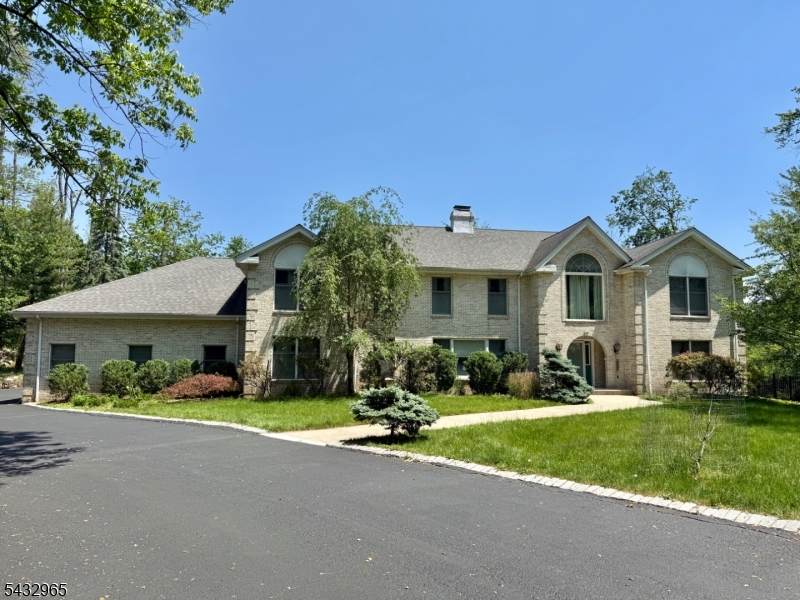 60 Evergreen Ln - Photo 1