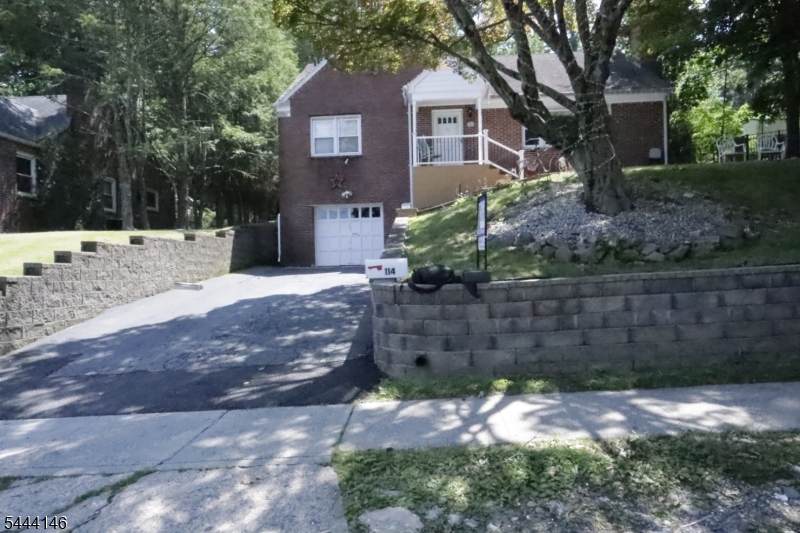 114 Sussex Ave - Photo 1