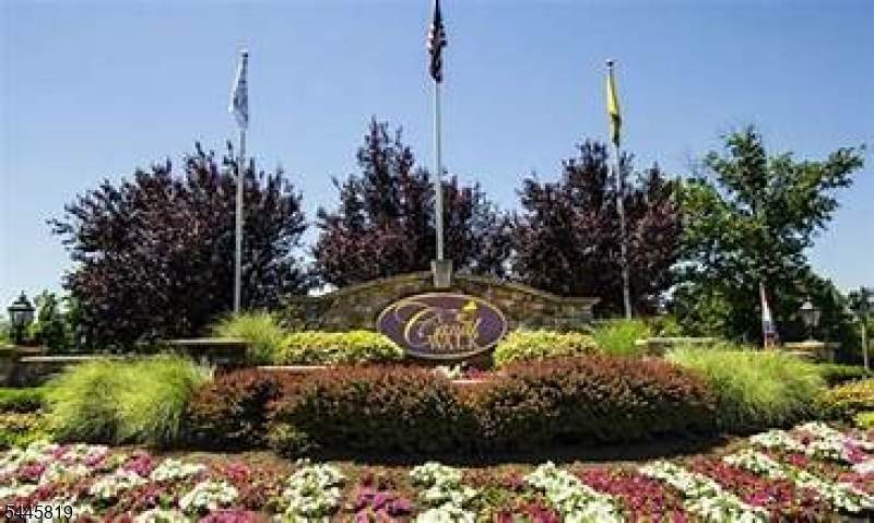 6 Delaware Crossing - Photo 1