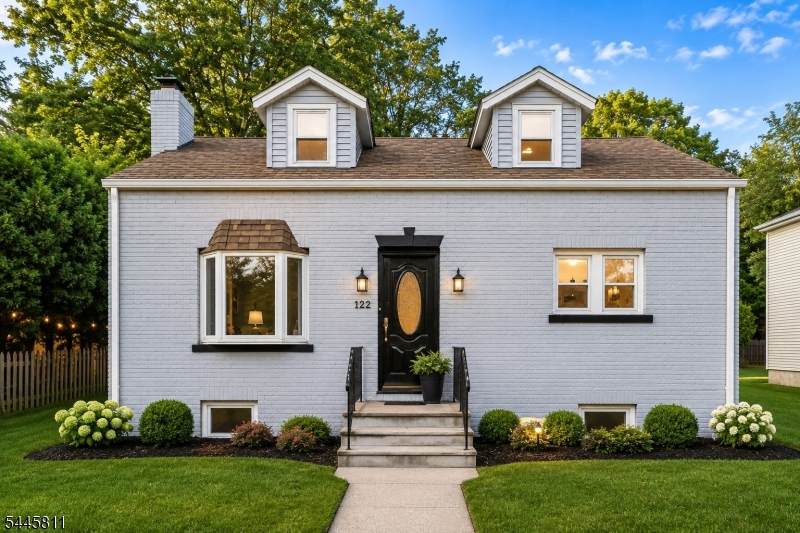 122 Garside Ave - Photo 1