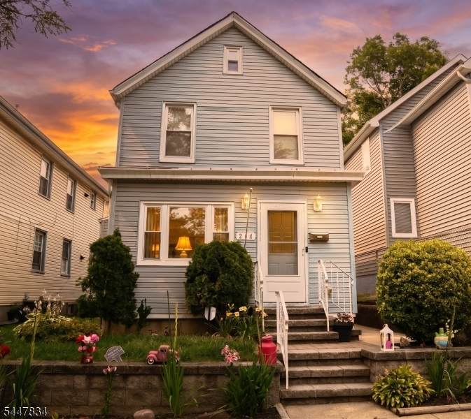 264 Sherman St - Photo 1