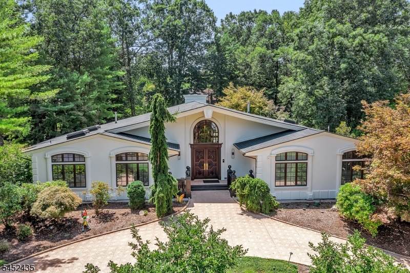 8 Driftwood Drive - Photo 1