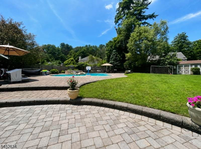 19 Hunterdon Pl - Photo 1