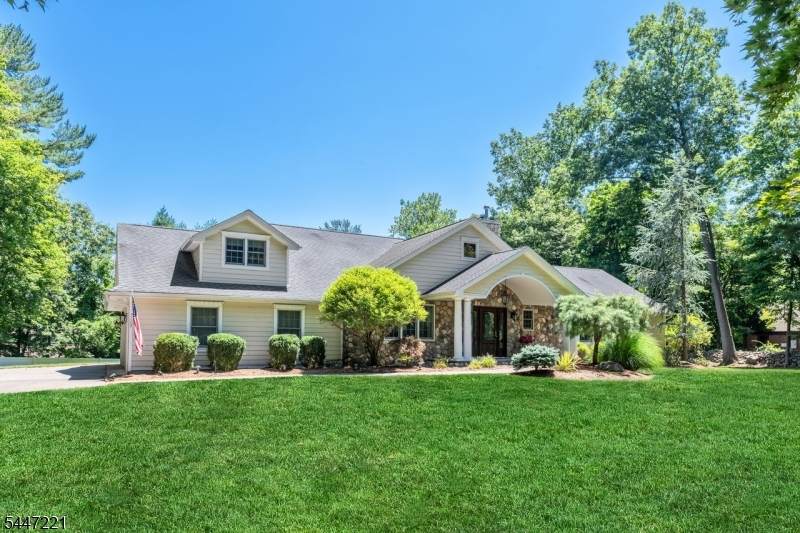 330 Airmount Ave - Photo 1