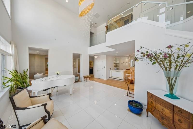 https://bt-photos.global.ssl.fastly.net/gsmls/orig_boomver_3_4047291-2.jpg