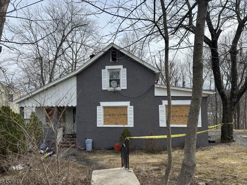 9 Cedarbrook Rd - Photo 1