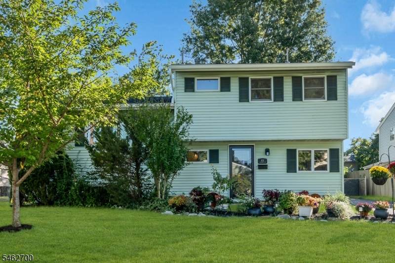 102 Avonridge Rd - Photo 1