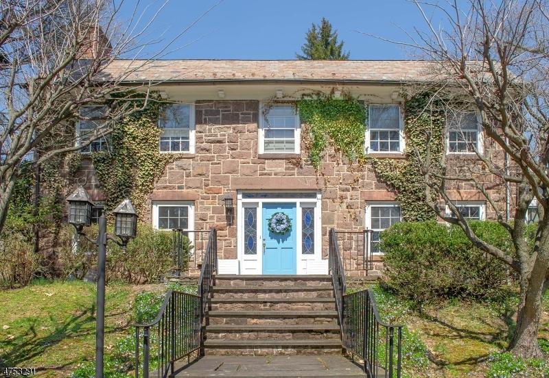 11 Wildwood Ave - Photo 1