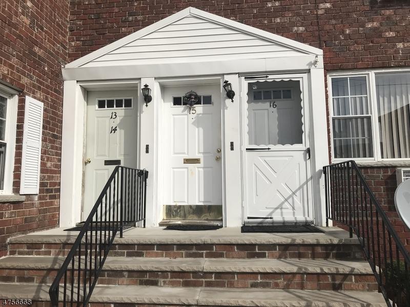 15 Gramercy Gdns - Photo 1