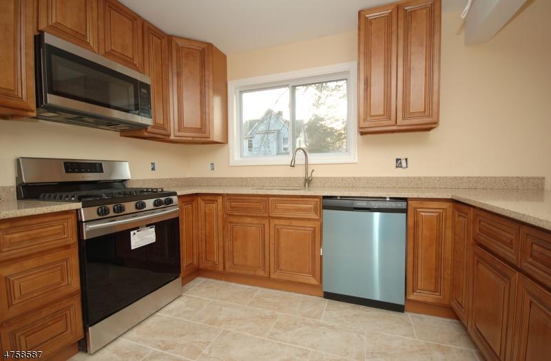 711 Drake Ave - Photo 1