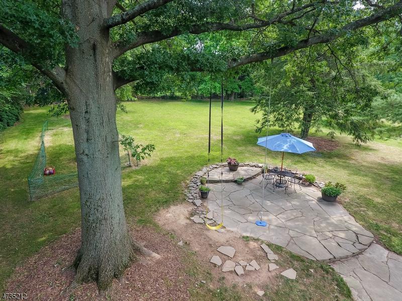 480 King George Rd - Photo 1