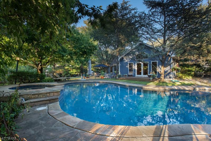 1608 Great Rd - Photo 1