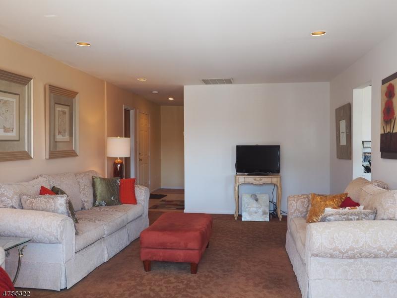 8 Millie Ln - Photo 1