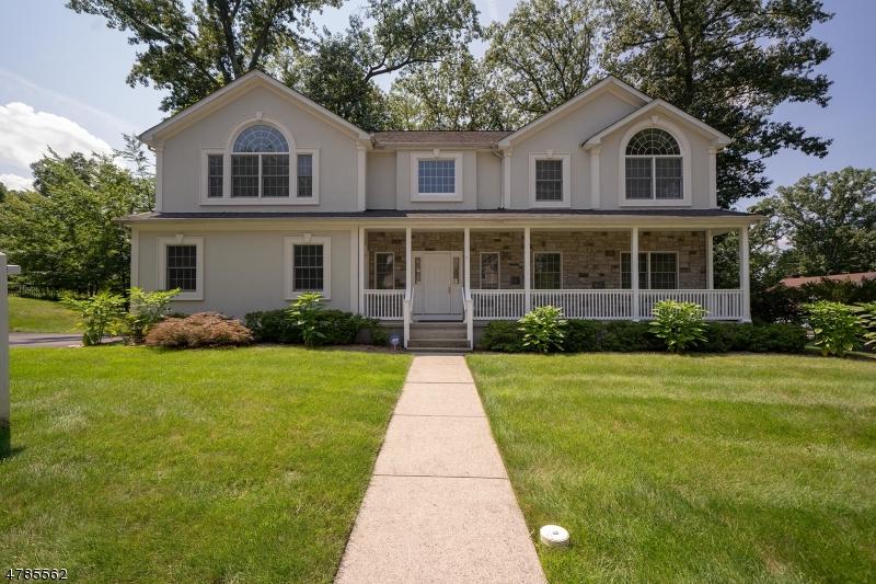4 Coombs Ln - Photo 1