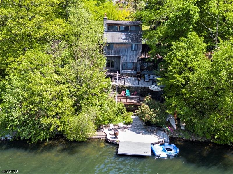 1217 Lakeside Dr E - Photo 1