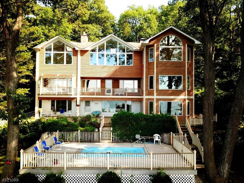 137 Mcgregor Ave - Photo 1