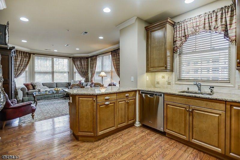 1302 Pointe Gate Dr - Photo 1