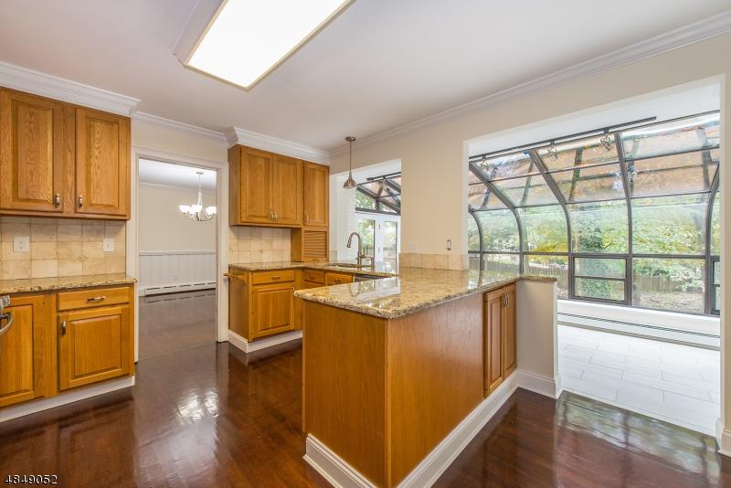 83 Beverly Rd - Photo 1