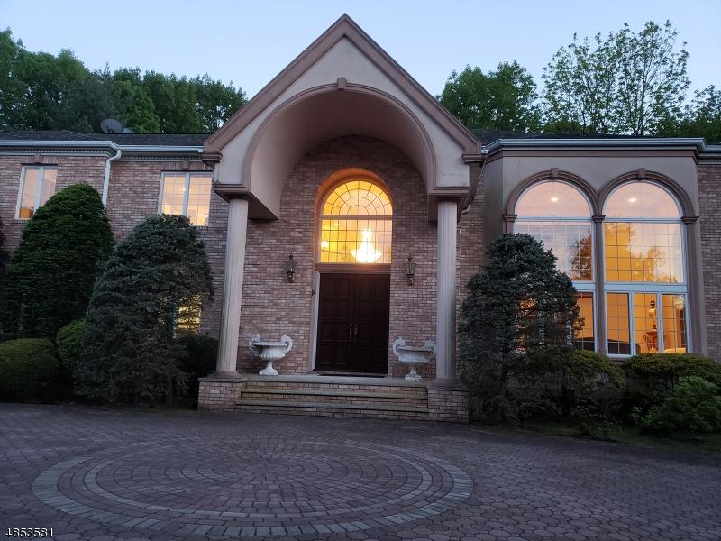 3 Ashley Pl - Photo 1