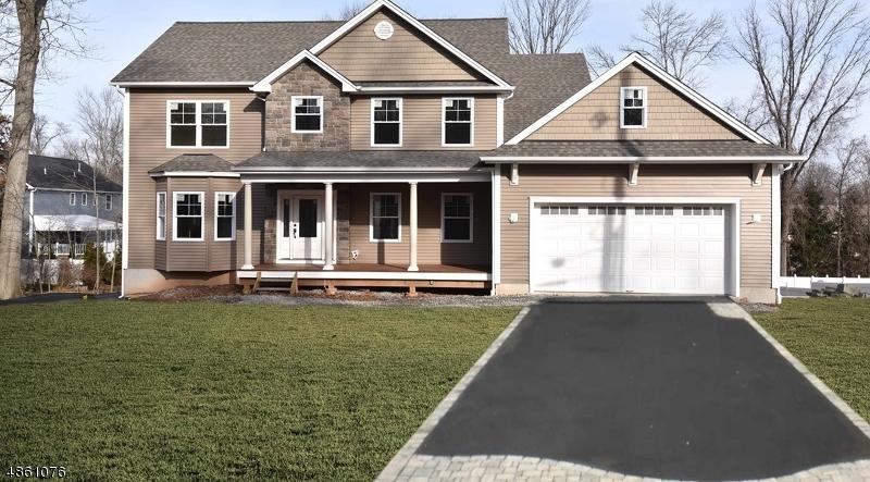 12 Mason Ave - Photo 1